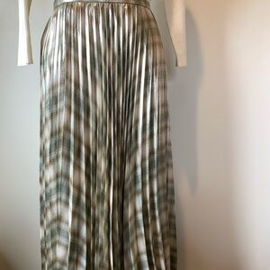 Ralph Lauren Green and Cream Pleated Midi Skirt
